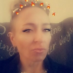 Meet your Posher, Angie